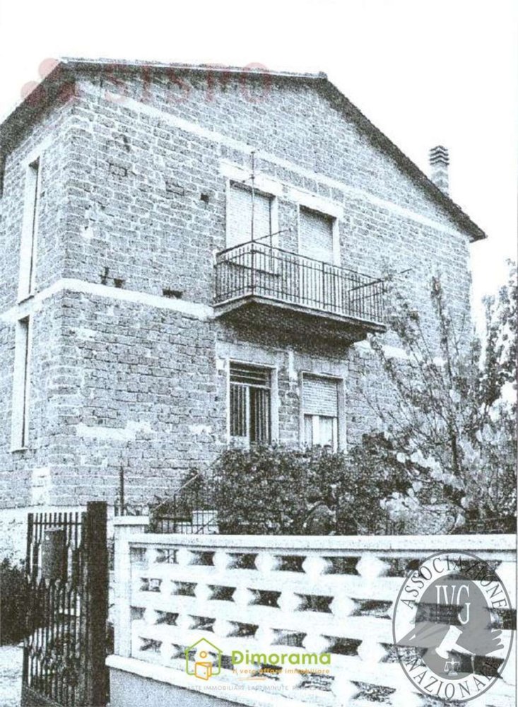 5-Zimmer Wohnung in Spoleto, Italy, Nr. 305478