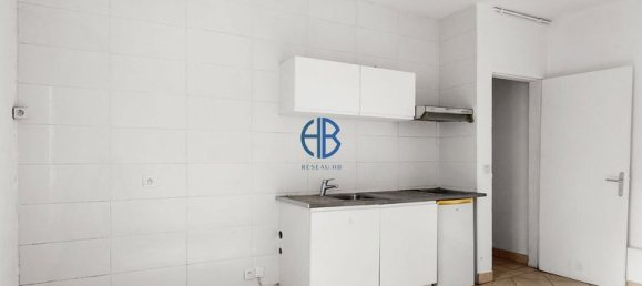 1 bedroom Apartment in Aubervilliers, France No. 364031 3