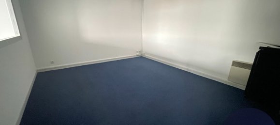 212m² Office in Blois, France No. 54334 6