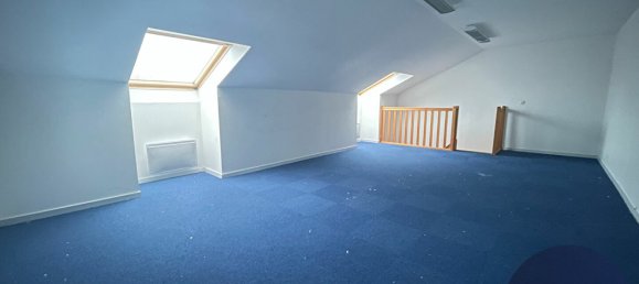 212m² Office in Blois, France No. 54334 13