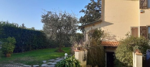 10 rooms Villa in Massa, Italy No. 112536 2