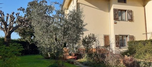10 rooms Villa in Massa, Italy No. 112536 4