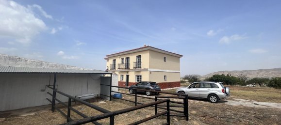 8 bedrooms House in Alhaurin de la Torre, Spain No. 148159 3