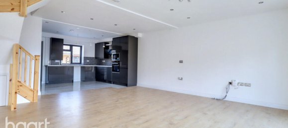 3 Schlafzimmer Haus in Rainham, United Kingdom, Nr. 4833 8