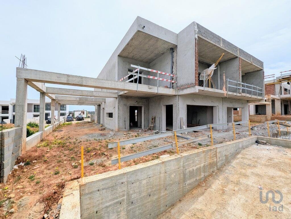 4 bedrooms Villa in Lagoa, Portugal No. 127282