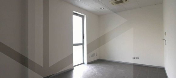 Вилла с 7 комнатами в Кастельфранко ди Сотто, Италия № 26992 8