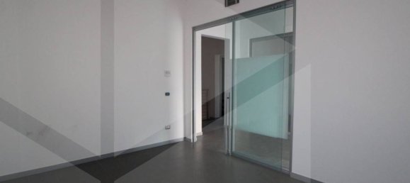 Вилла с 7 комнатами в Кастельфранко ди Сотто, Италия № 26992 9