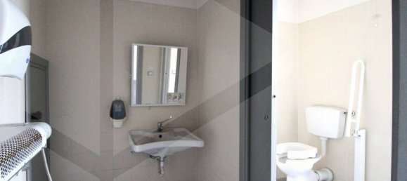 Вилла с 7 комнатами в Кастельфранко ди Сотто, Италия № 26992 15