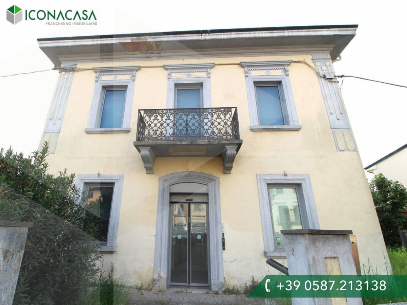 Вилла с 7 комнатами в Кастельфранко ди Сотто, Италия № 26992