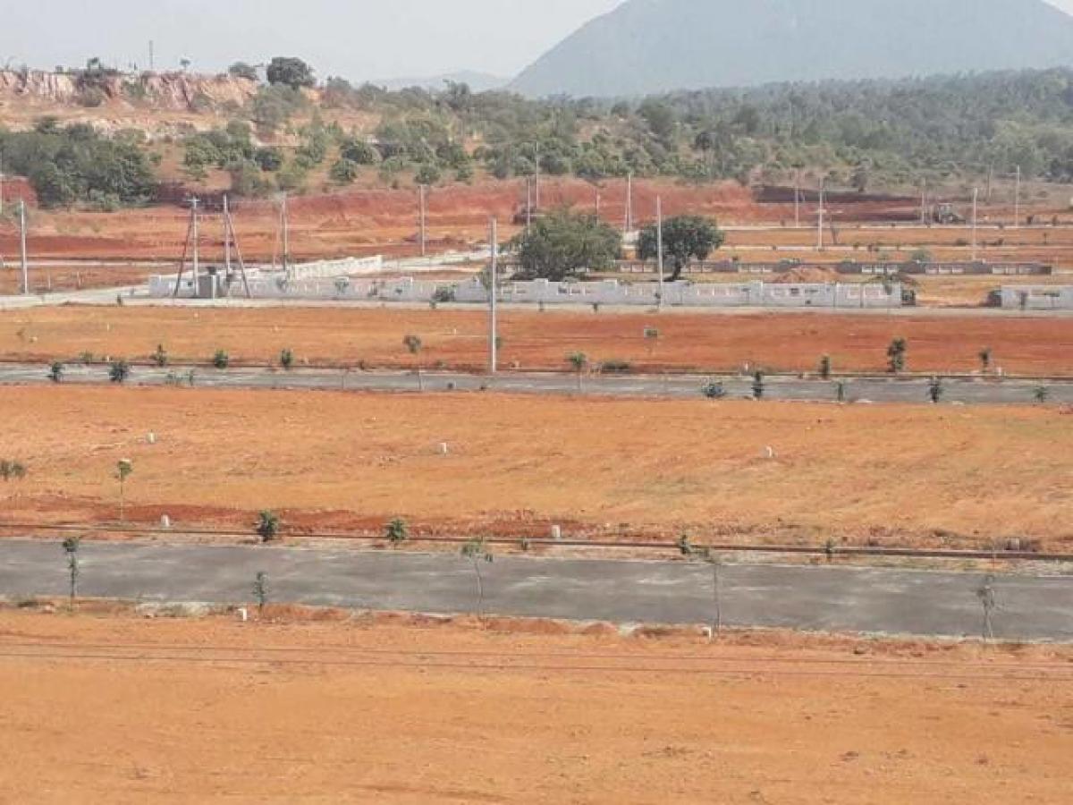  Land in Visakhapatnam, India No. 30933