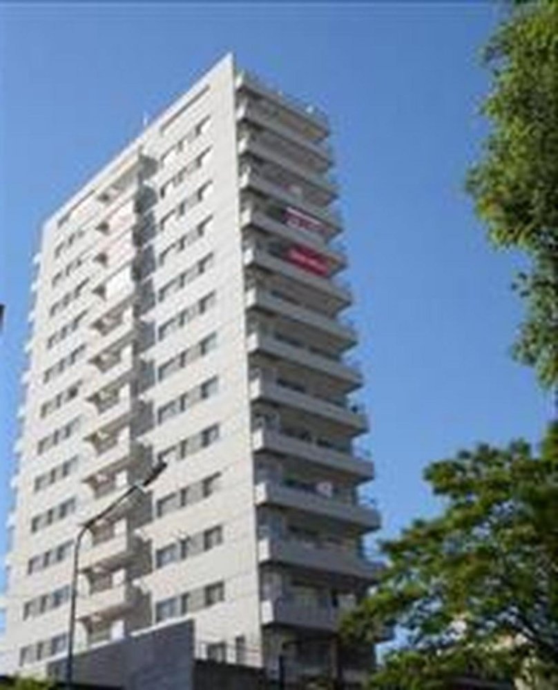 300m² Office in Vicente Lopez, Argentina No. 28378