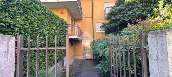 Apartamento de 3 dormitorios en Mozzo, Italy No. 371441 20