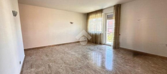 Apartamento de 3 dormitorios en Mozzo, Italy No. 371441 10
