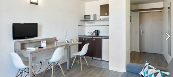 Studio in Saint-Cyr-l'Ecole, France, Nr. 330392 3