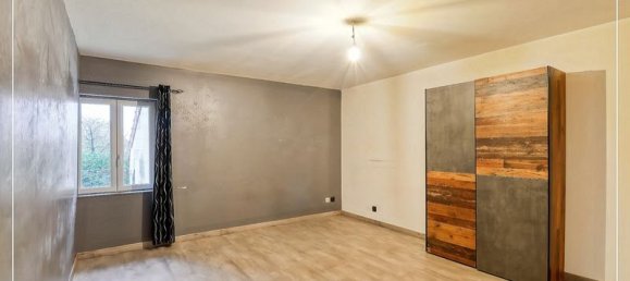 Casa de 4 dormitorios en Mareuil-en-Brie, France No. 57362 6