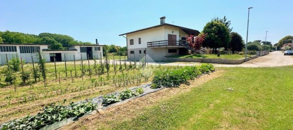 5غرفة منزل في Udine, Italy رقم 262409 35