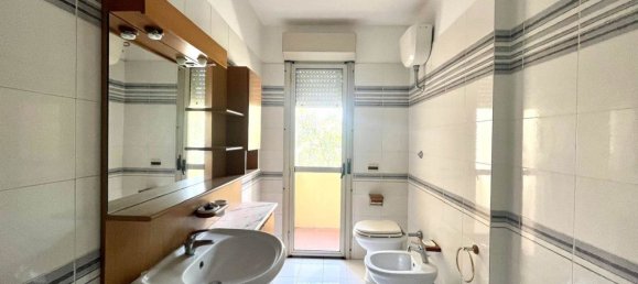 Apartamento de 7 habitaciónes en Pontedera, Italy No. 201946 4
