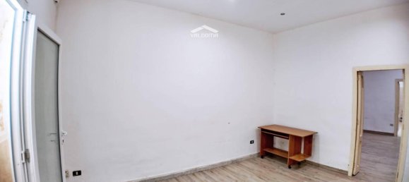 Дом с 4 комнатами в Лечче, Италия № 21377 10