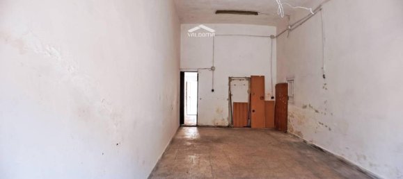 Дом с 4 комнатами в Лечче, Италия № 21377 14