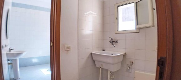 Дом с 4 комнатами в Лечче, Италия № 21377 6