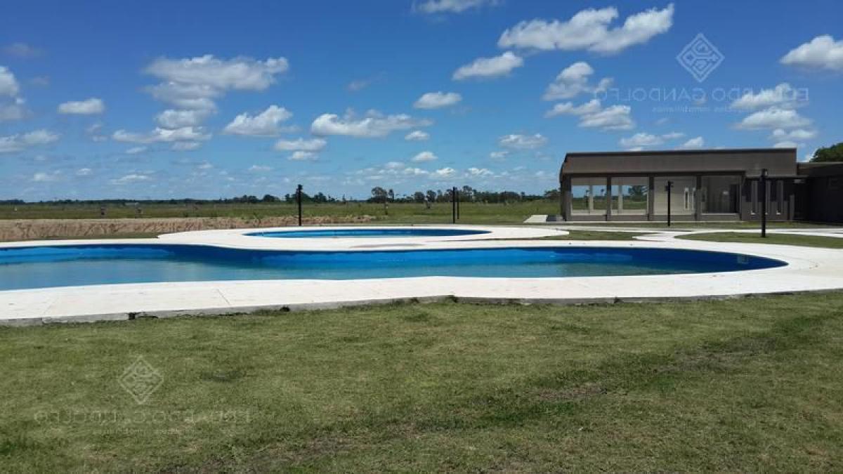  Land in Esteban Echeverria, Argentina No. 111354