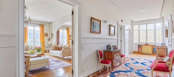 4 bedrooms Apartment in Paris, France No. 162880 5