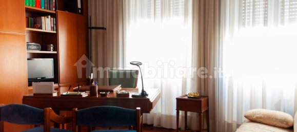 3 bedrooms Apartment in Milan, Italy No. 328376 4