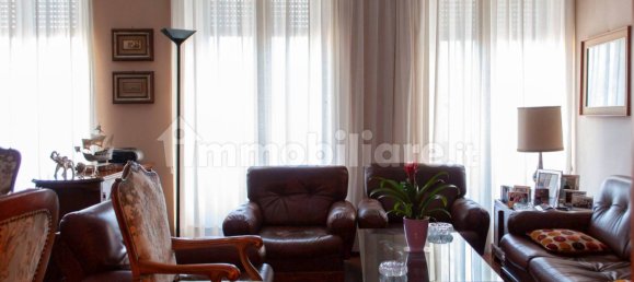 3 bedrooms Apartment in Milan, Italy No. 328376 3