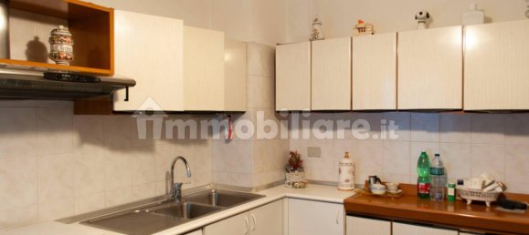 3 bedrooms Apartment in Milan, Italy No. 328376 9