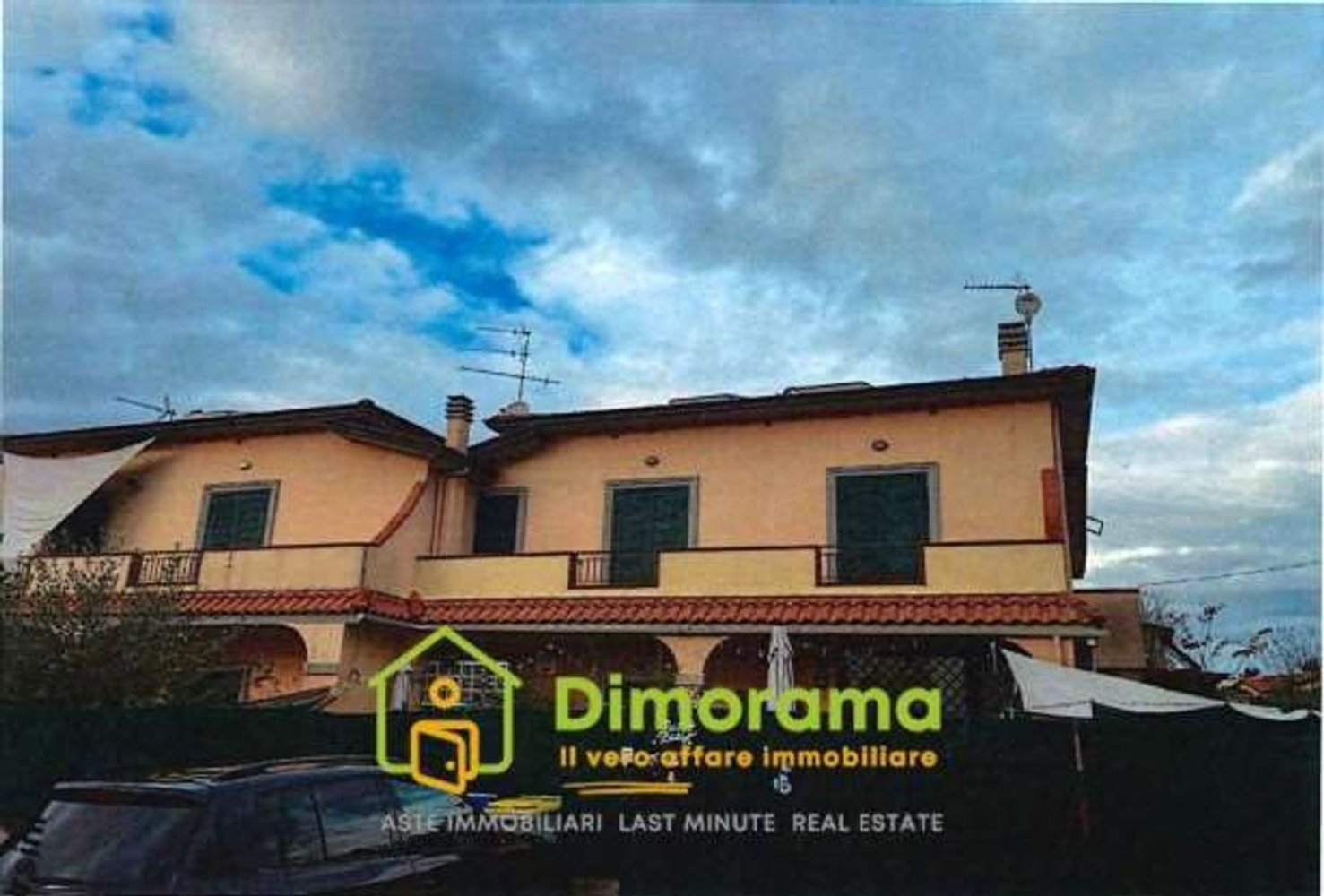 4 bedrooms Apartment in Perugia, Italy No. 381814