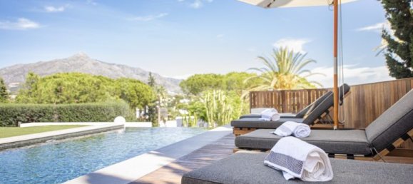 5 chambres Villa à Marbella, Spain No. 18995 21