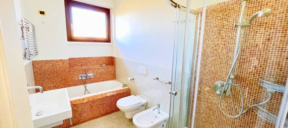 Apartamento de 3 dormitorios en Besana in Brianza, Italy No. 237959 14