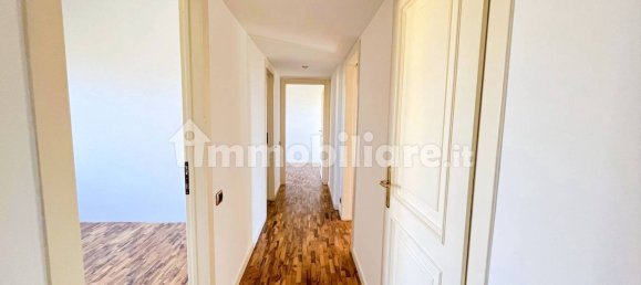 Apartamento de 3 dormitorios en Besana in Brianza, Italy No. 237959 5