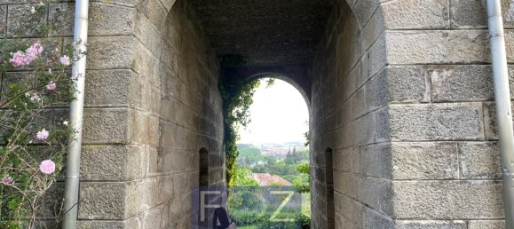 8 bedrooms House in Vila Nova de Gaia, Portugal No. 50990 2