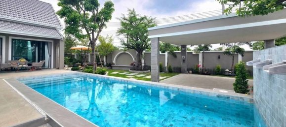 3 bedrooms Villa for sale in Pattaya, Chonburi, Eastern Thailand, Thailand № 33583 12