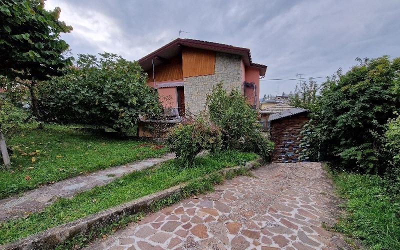 7 rooms Villa in Zocca, Italy No. 238141