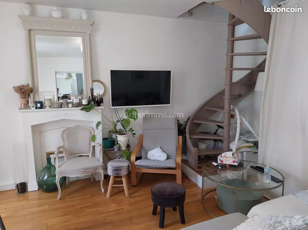 2 bedrooms Apartment in Nogent-sur-Marne, France No. 184086