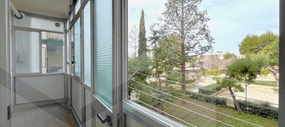 4-salle Appartement à Bari, Italy No. 20715 8