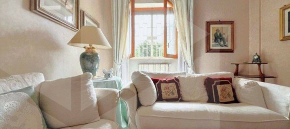 4-salle Appartement à Bari, Italy No. 20715 36