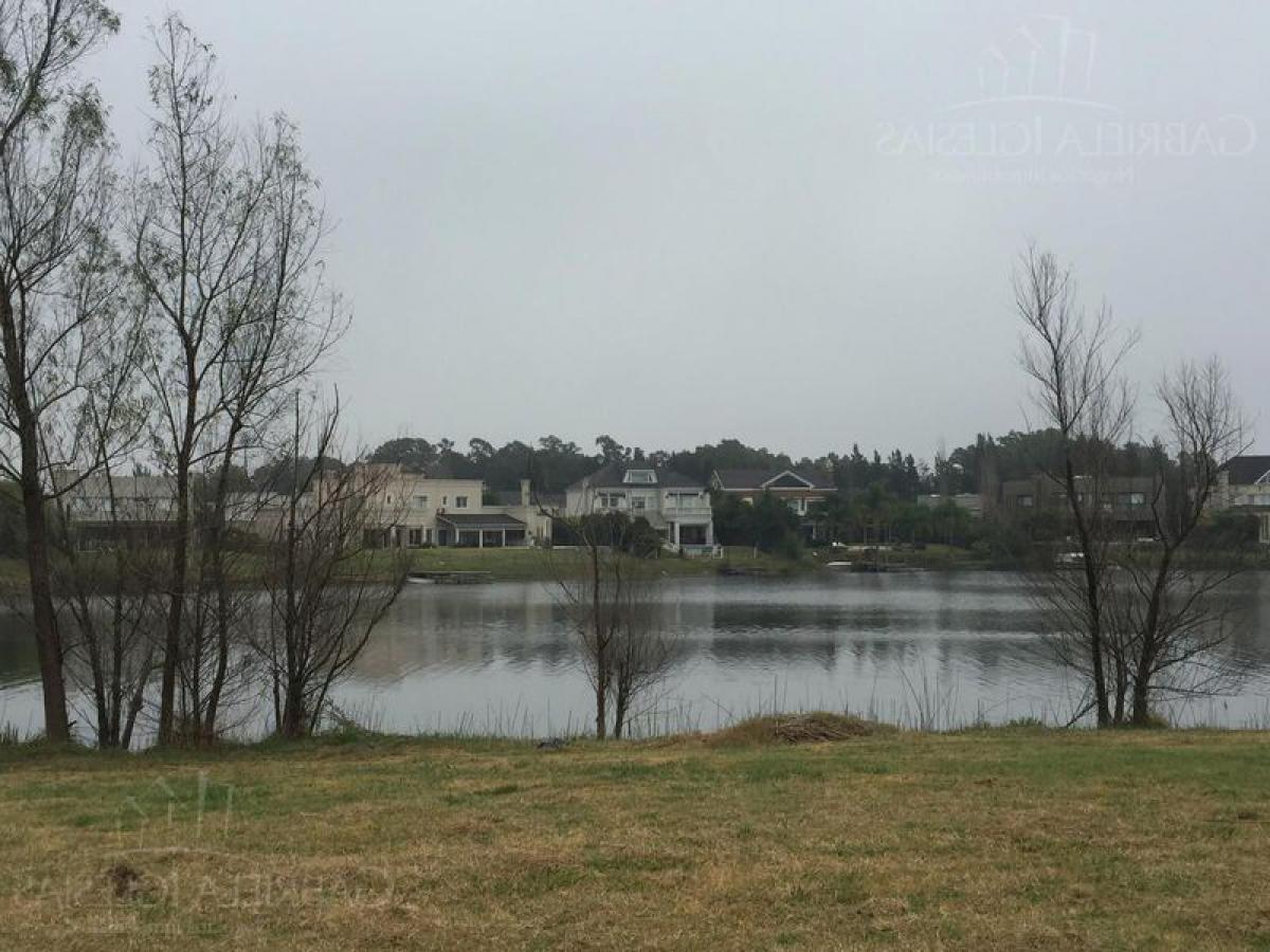  Land in Tigre, Argentina No. 114184