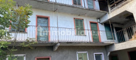 Gebäude in Cerete, Italy 1000m², Nr. 346687 2