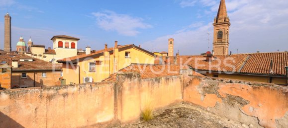 5 bedrooms Apartment in Bologna, Italy No. 64996 16