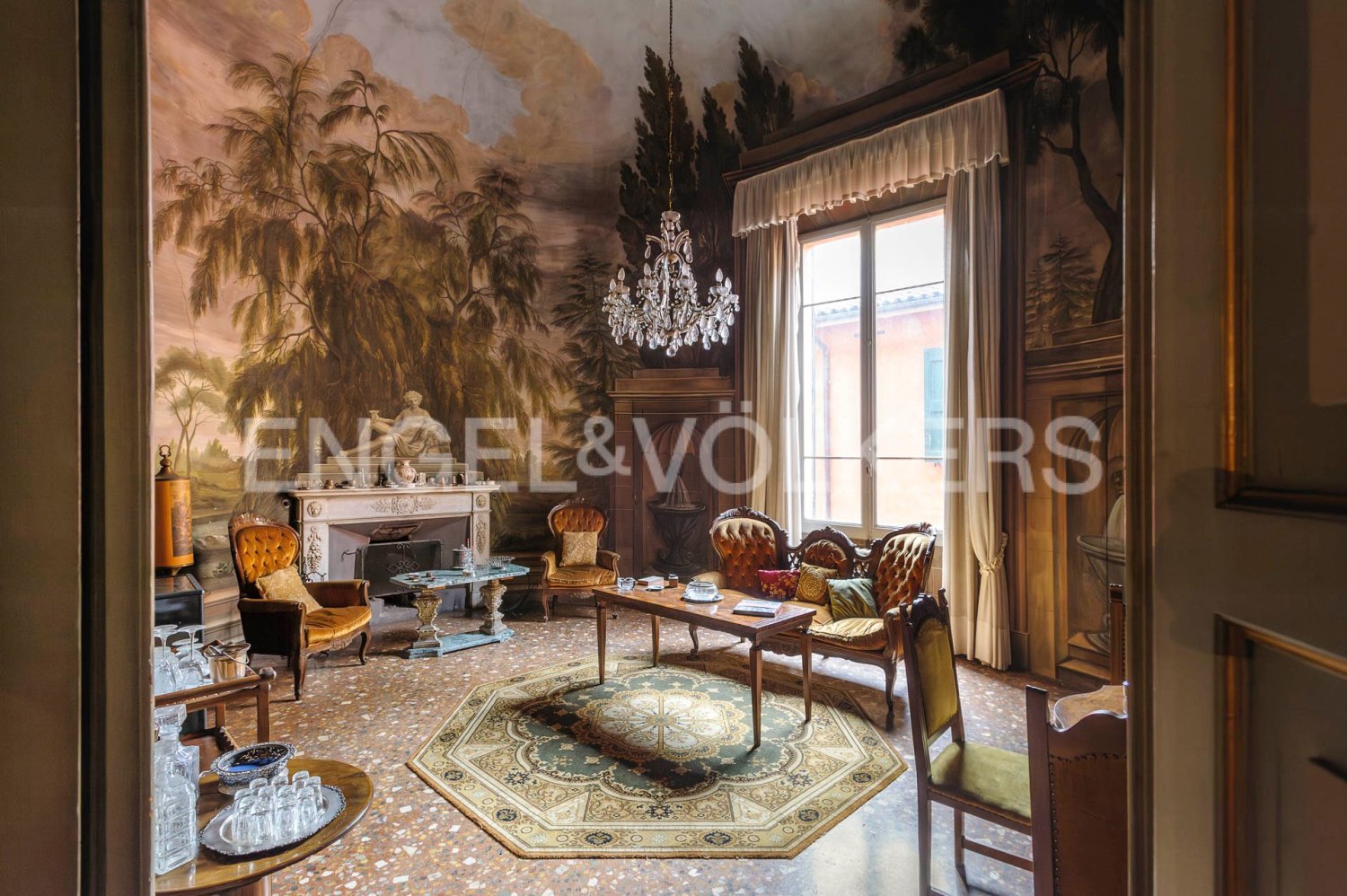 5 bedrooms Apartment in Bologna, Italy No. 64996