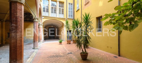 5 bedrooms Apartment in Bologna, Italy No. 64996 21