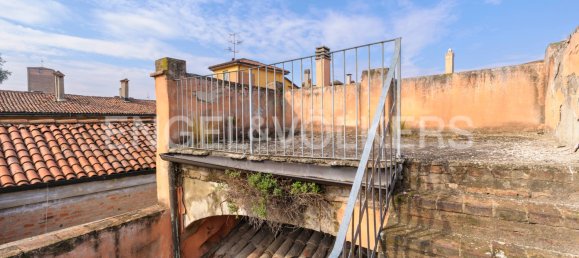 5 bedrooms Apartment in Bologna, Italy No. 64996 15
