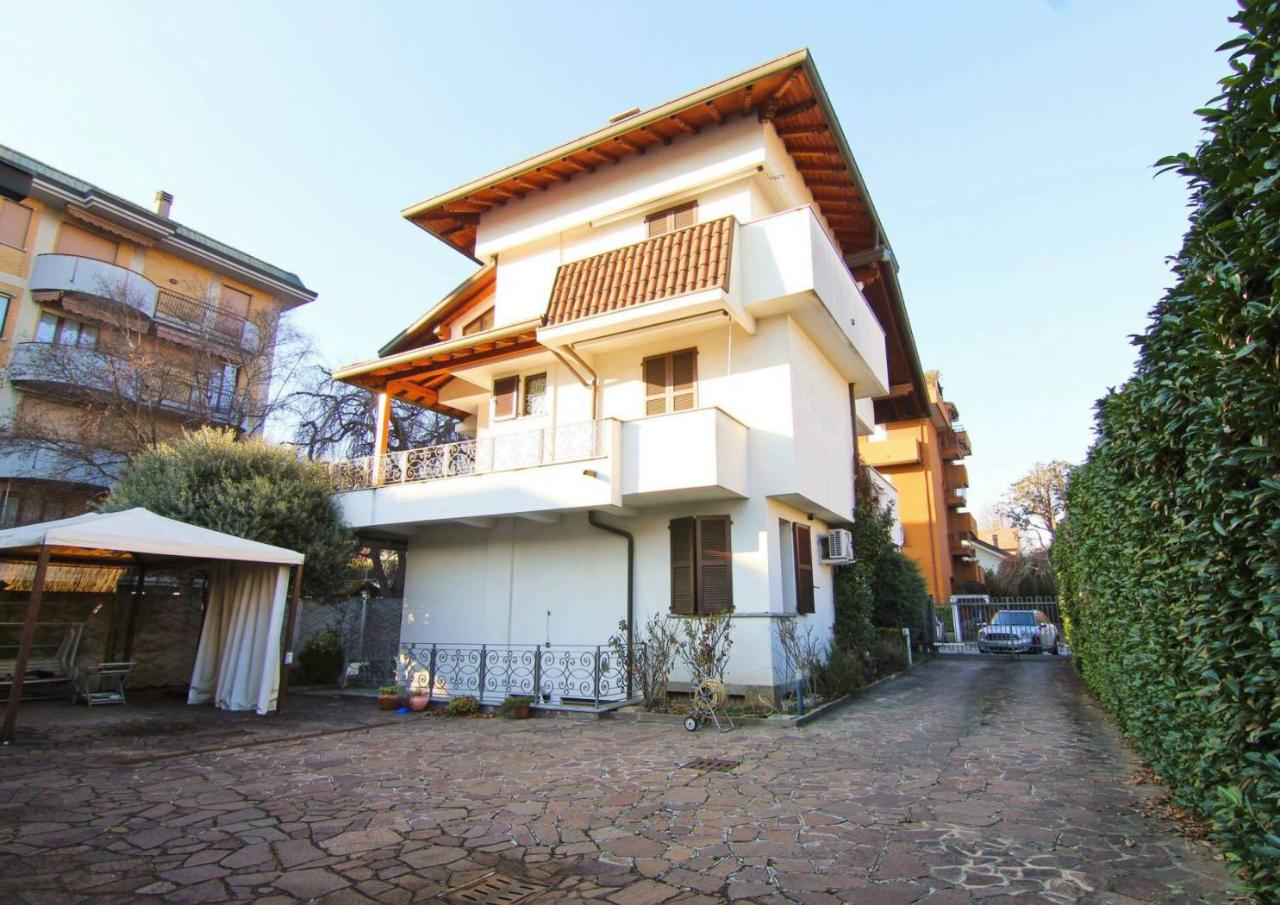 4 rooms Villa in Seregno, Italy No. 153180