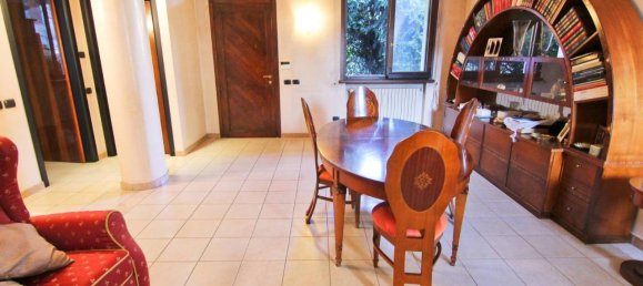 4 rooms Villa in Seregno, Italy No. 153180 2