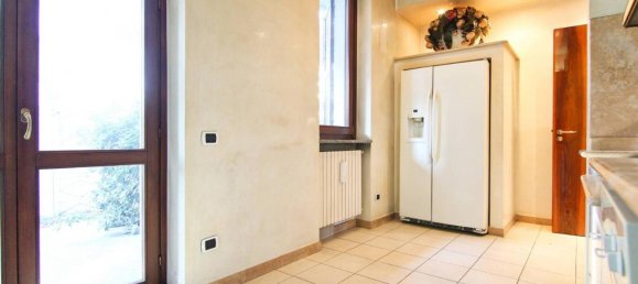 4 rooms Villa in Seregno, Italy No. 153180 10