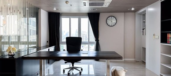 3 bedrooms Penthouse in Khlong Toei, Thailand No. 4393 11