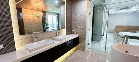 3 bedrooms Penthouse in Khlong Toei, Thailand No. 4393 18